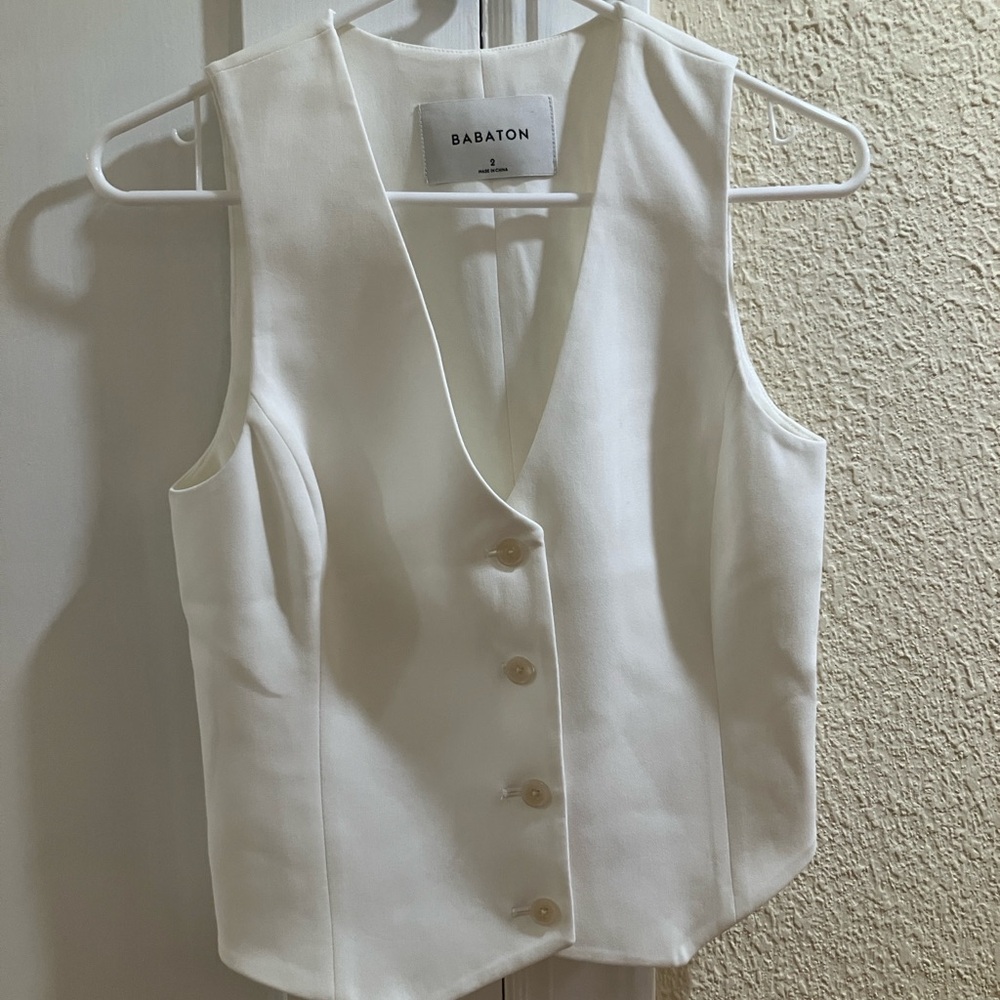 Aritzia Babaton White Vest